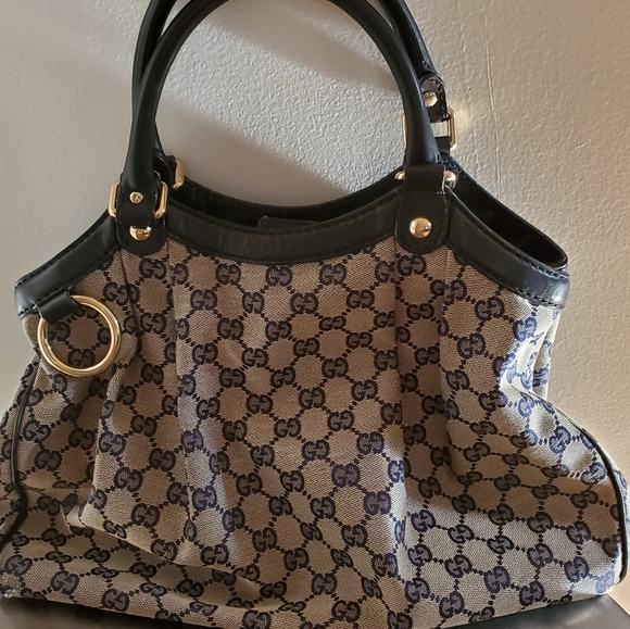 Authentic  Gucci Bag - Picture 1 of 8
